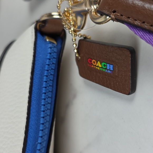 COACH BAG #2505 RAINBOW XBODY SHOULDER HORSE CARRIAGE LEATHER JES SLIM NWT - Picture 16 of 16
